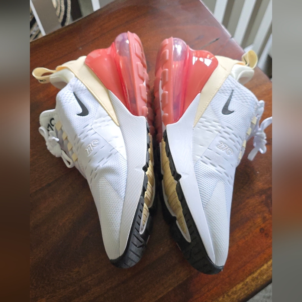 Nike Air Max 270